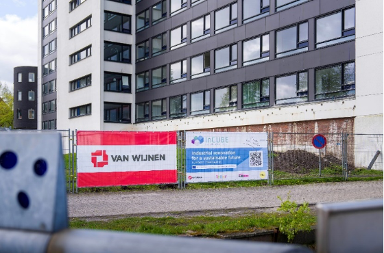 picture of van wijnen sign outside building